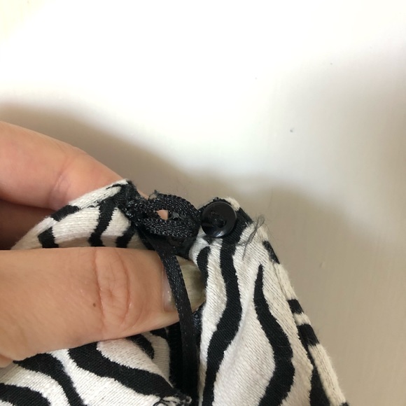 H&M Zebra Print Pleated Mini Skirt 14 - Picture 8 of 8